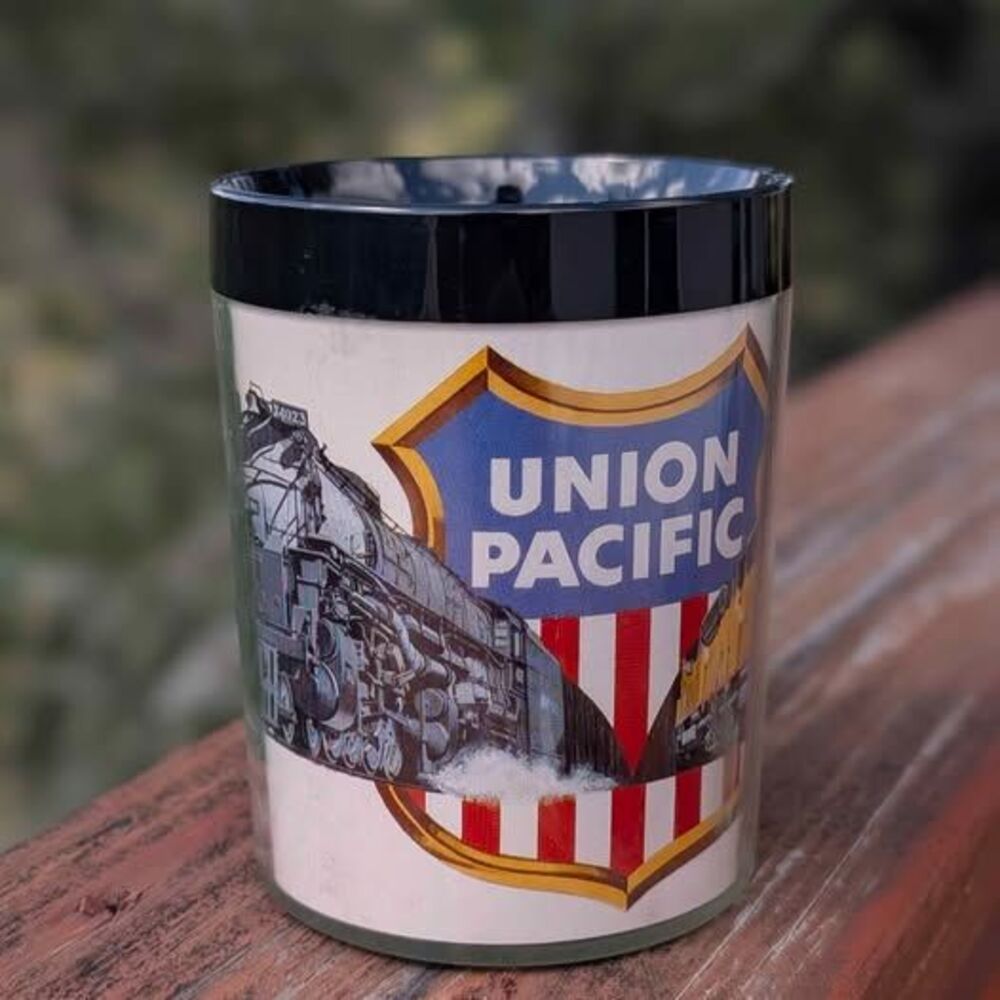 Vintage union Pacific USA Railroad Mug insulated thermo-serv 6922 locomotive